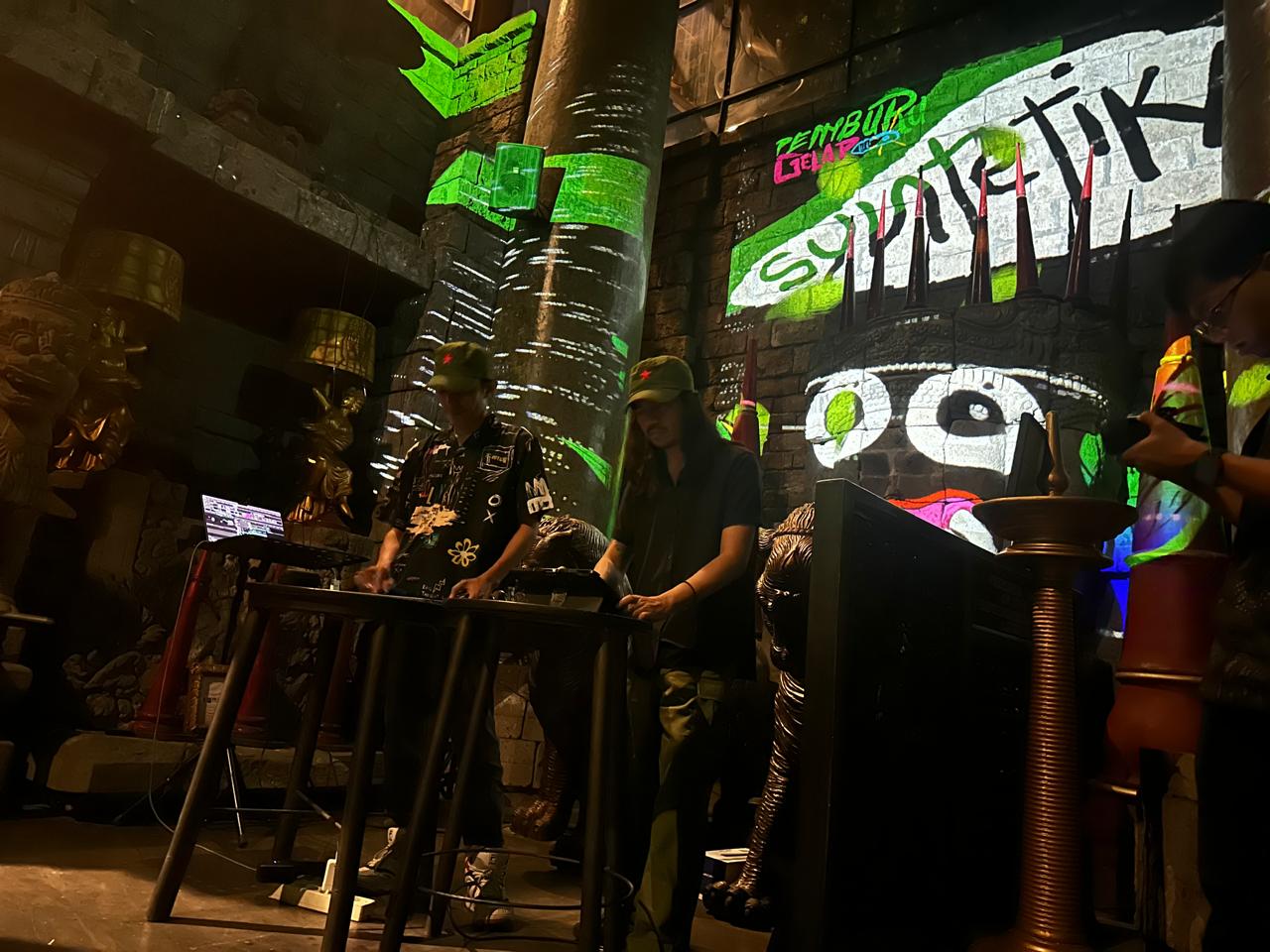 Syntetika Performance